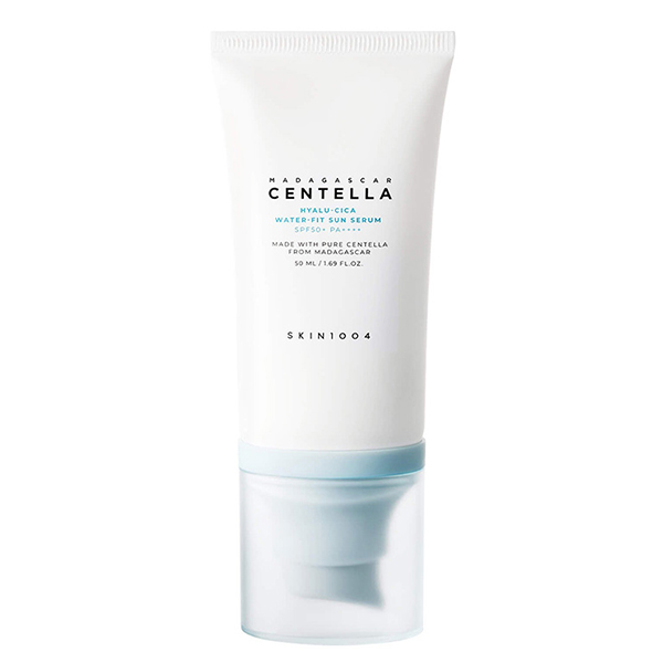کرم ضد آفتاب بی رنگ اسکین 1004 سنتلا مدل ماداگاسکار SPF50 مناسب انواع پوست حجم 50 میلی لیتر